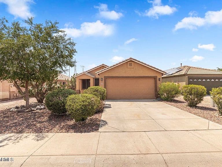 16940 N Briarwood Dr photo 1