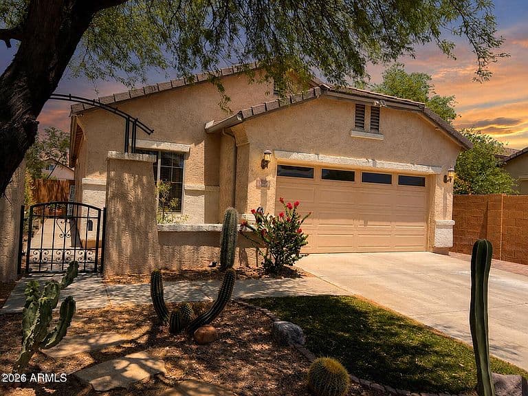 26140 W RUNION Drive photo 2