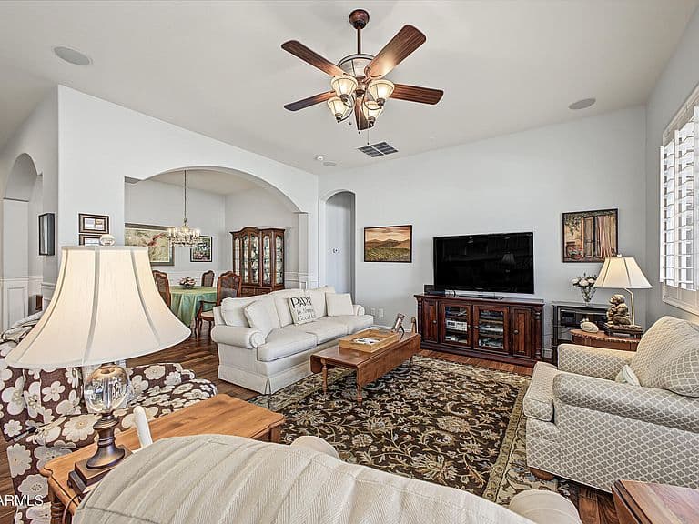 10424 W SANDS Drive photo 4