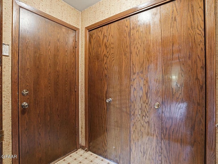 603 Terrace Dr photo 3