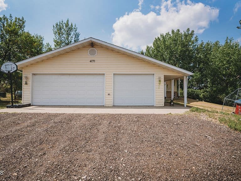 4171 Highway 281 SE photo 2