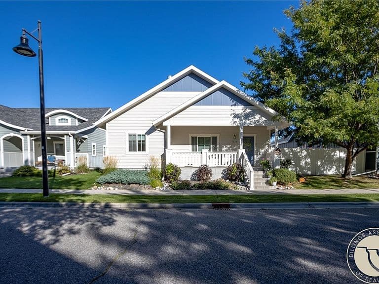 1629 Lone Pine Dr photo 3