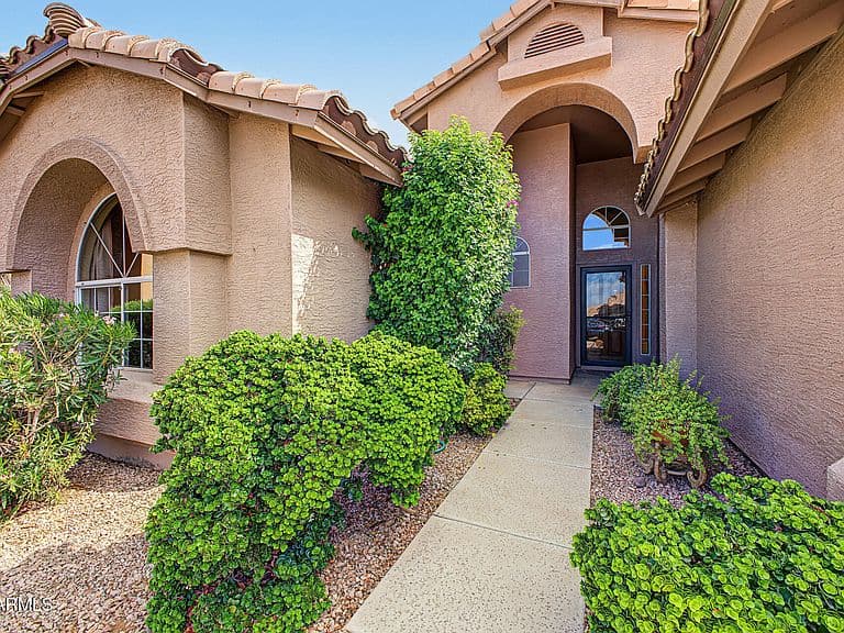 434 W MENDOZA Circle photo 2