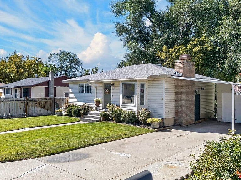 857 Linda Ave photo 2
