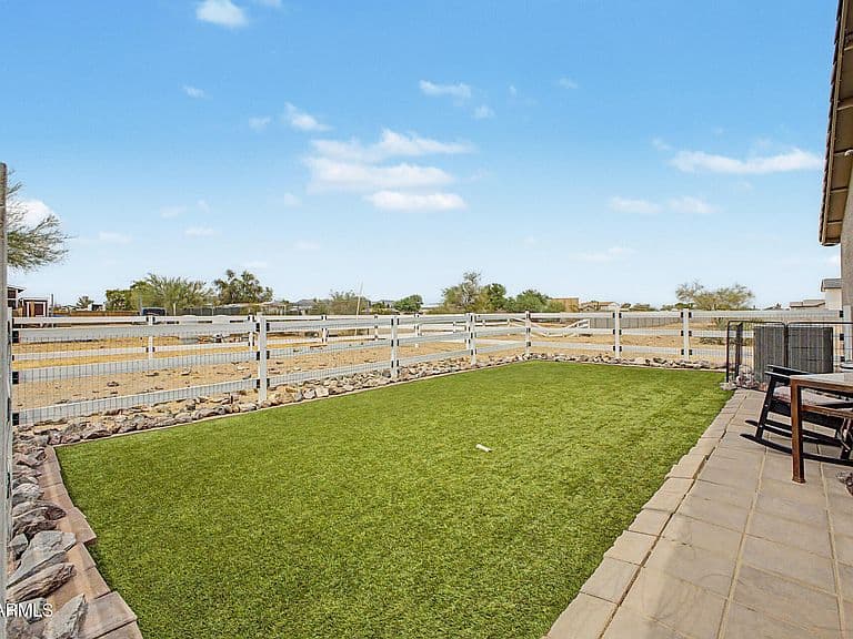 17038 W BAKER Drive photo 3