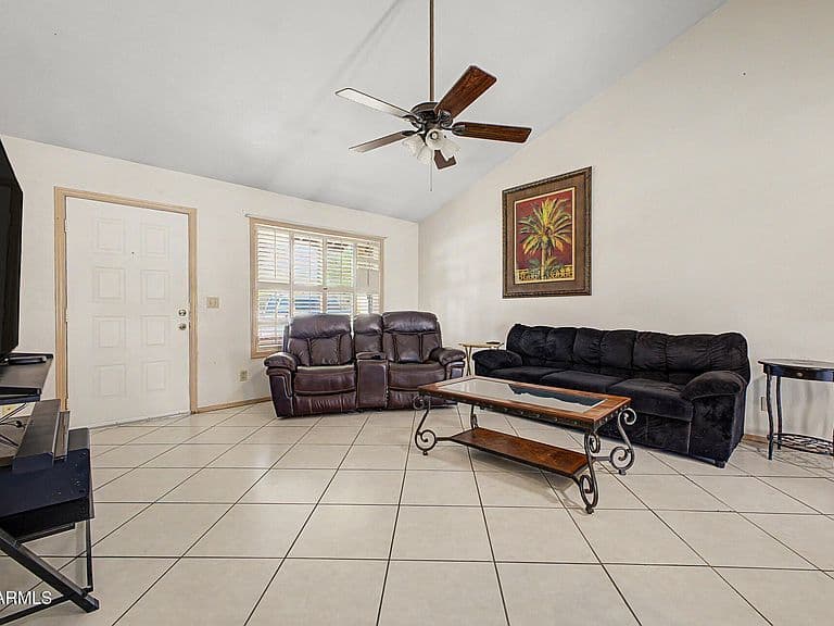 1409 E STEPHENS Drive photo 4