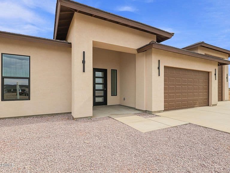 22244 W ROY ROGERS Road photo 2