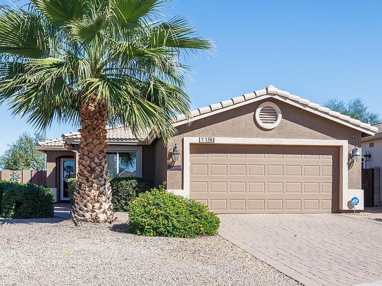 1362 N VERBENA Place photo 1