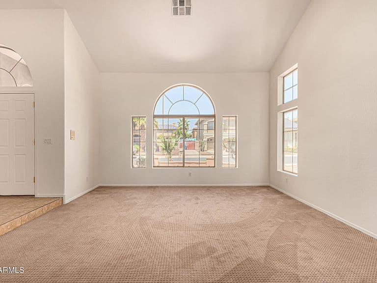 13317 W ANNIKA Drive photo 5
