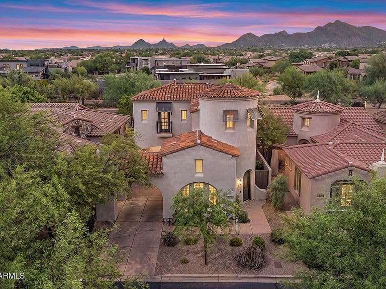 9226 E HORSESHOE BEND Drive photo 2