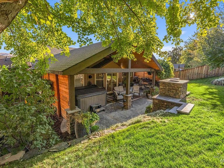 4049 E Trekker Rim Dr photo 1