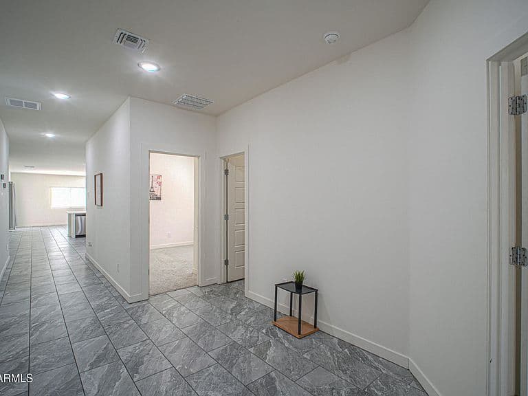 35281 W Santa Barbara Avenue photo 4