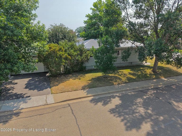 1468 1st St W photo 5