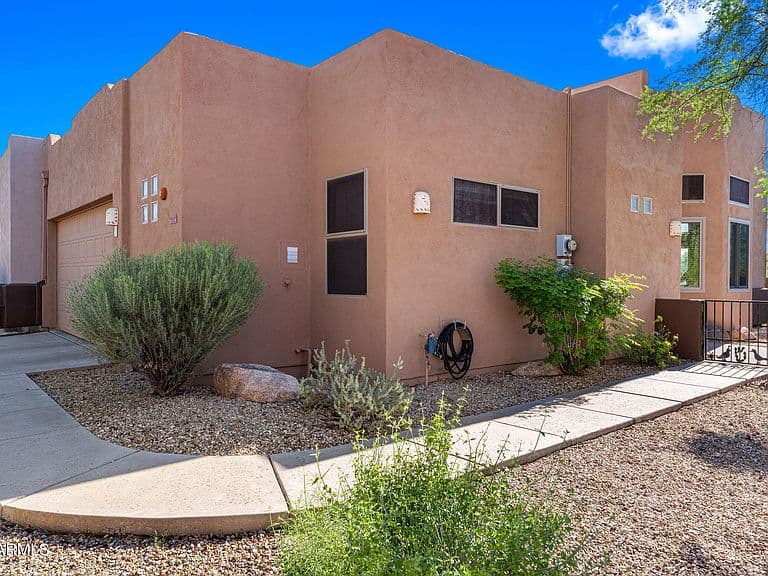 16 NORTHRIDGE Circle photo 2