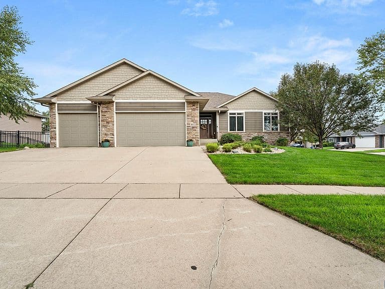 8012 S Grass Creek Dr photo 2
