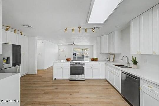 2507 W CORRINE Drive photo 4