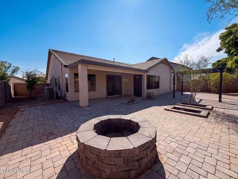 16630 W PIERCE Street photo 5