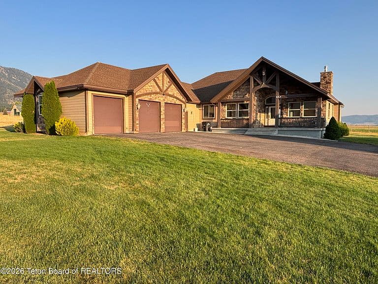 431 Shooting Star Dr photo 1