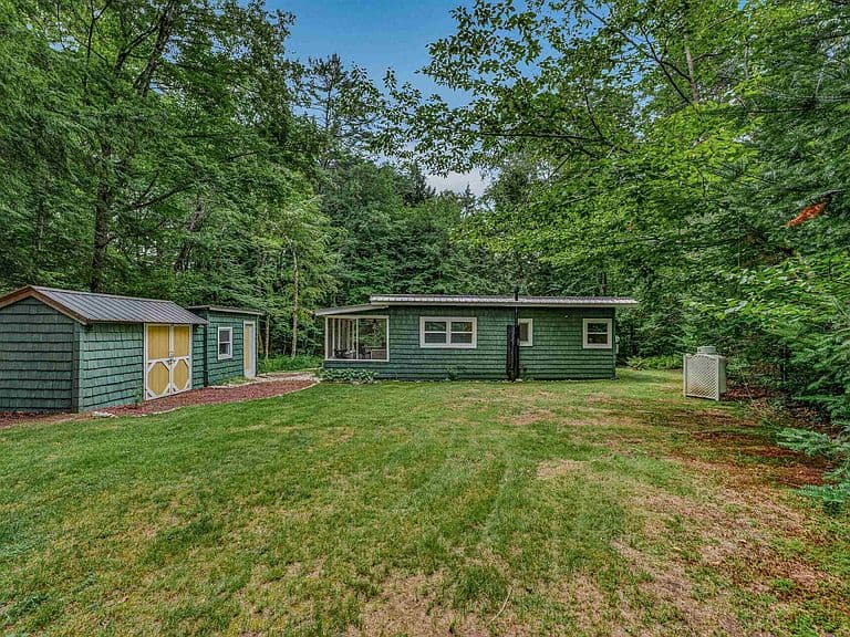 180 Millbrook Road photo 1