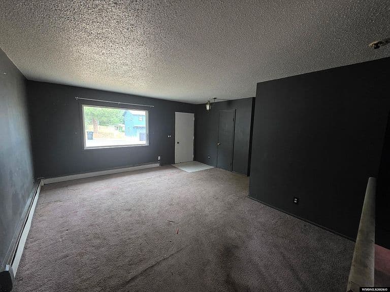 3231 Navarre Rd photo 4