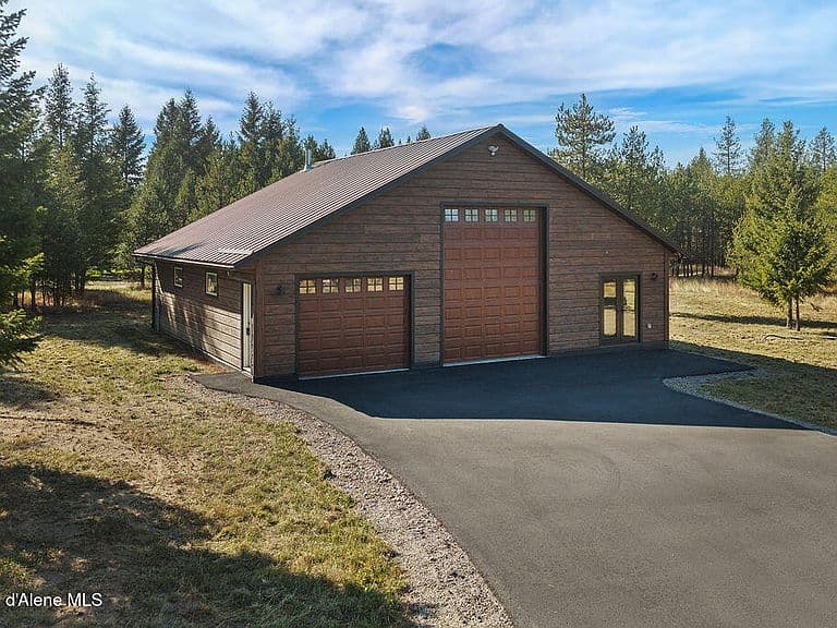 228 Cardinal Ln photo 1