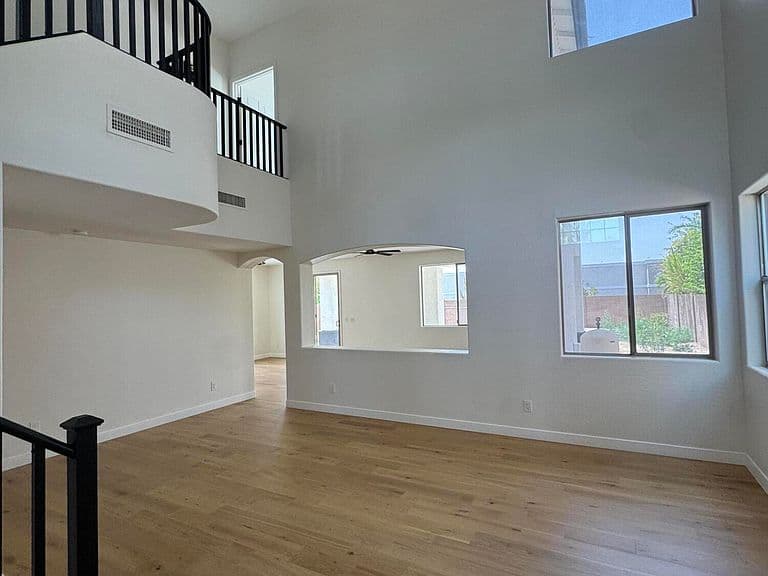 16647 W SAGUARO Lane photo 5