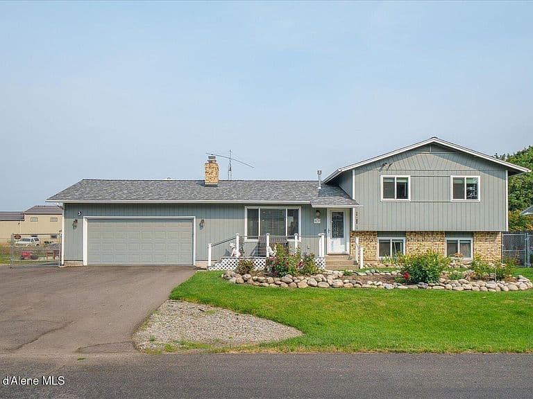 9670 N Meadow Way photo 4
