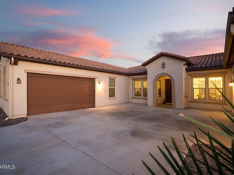 16127 W CAMDEN Avenue photo 4