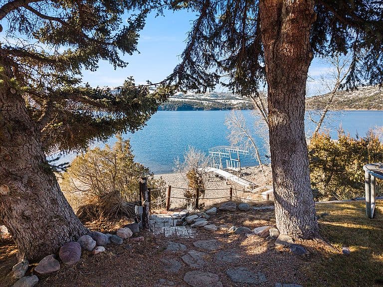 3934 E Shore Dr photo 4