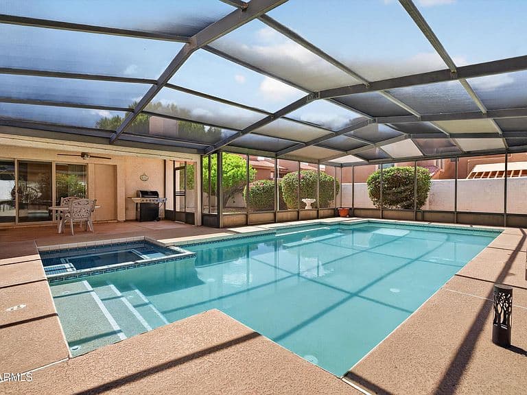 17018 N 57TH Street photo 3