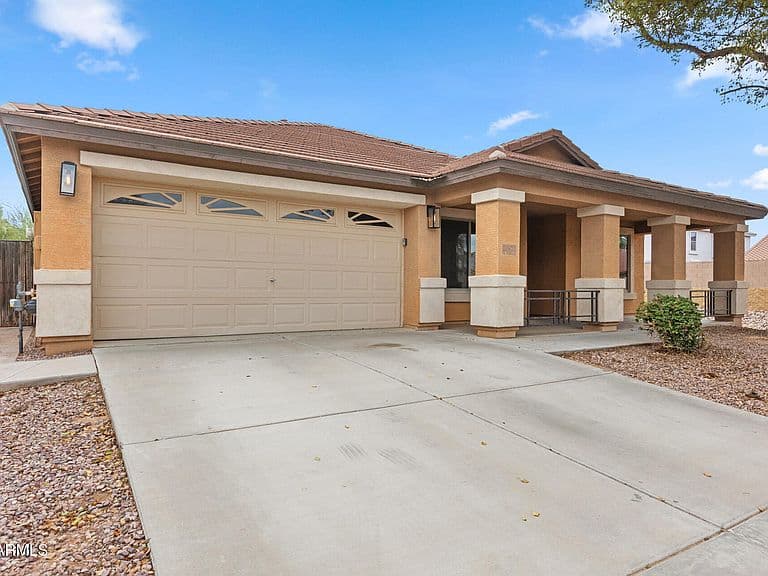 20872 N Madeline Street photo 2
