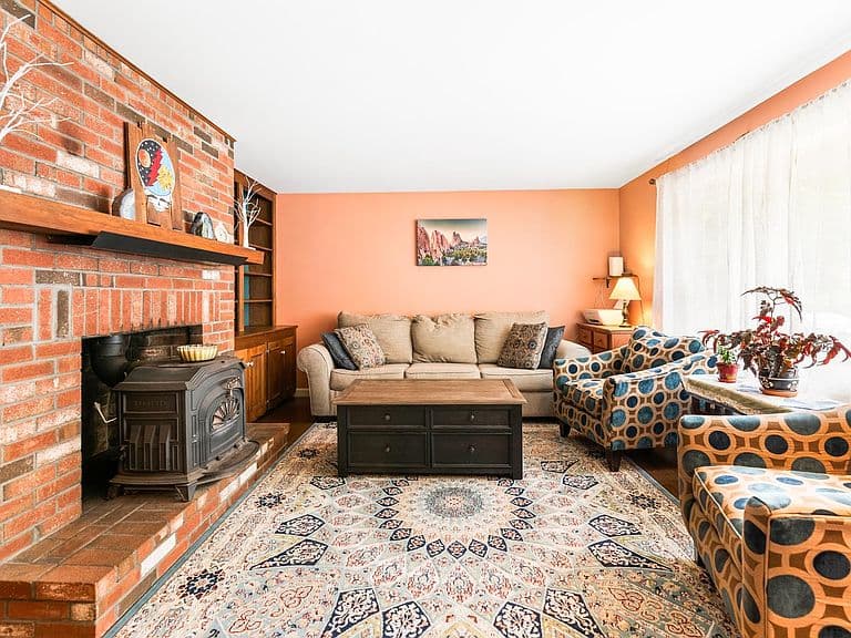 46 Lounsbury Lane photo 2
