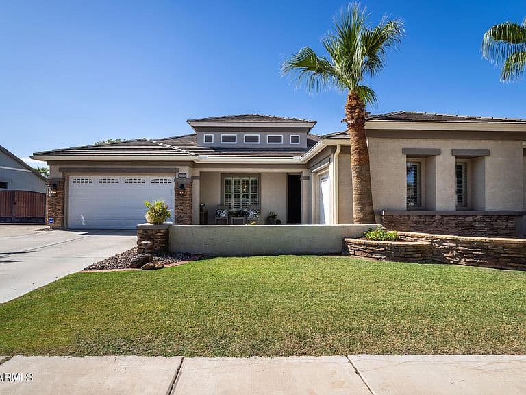 18653 E ARROWHEAD Trail photo 2