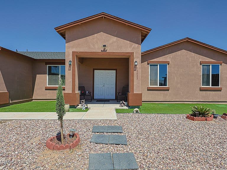 12022 S 223Rd Lane photo 2