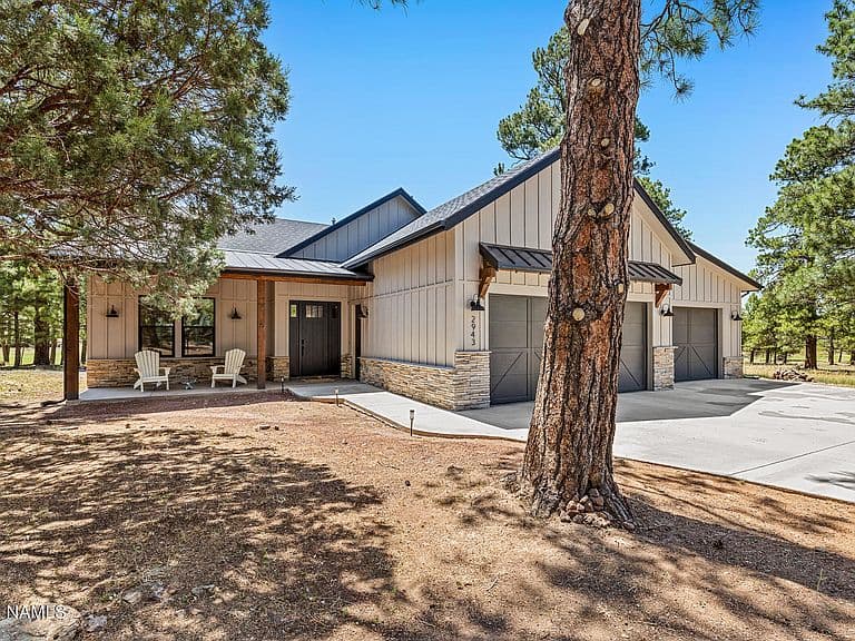 2943 W Castle Pines Dr photo 2