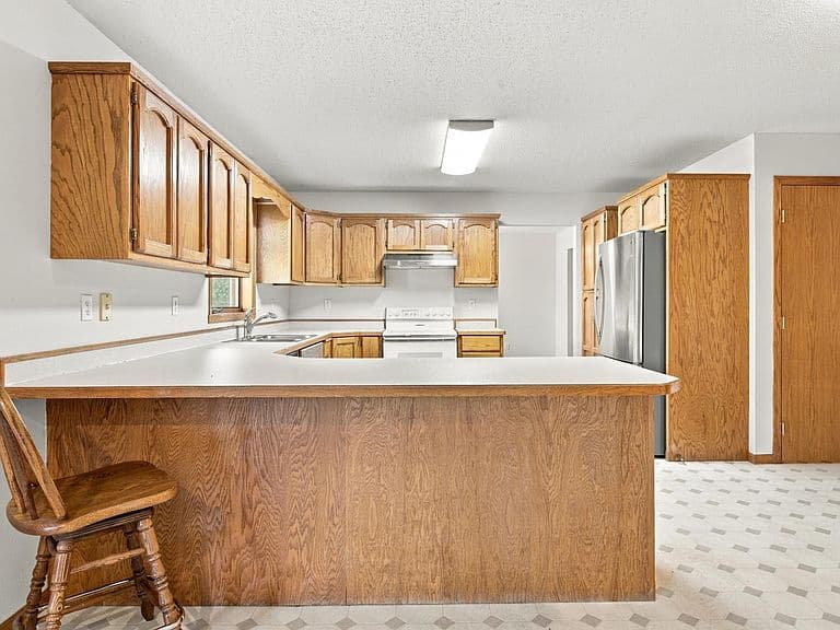 1014 Sommerset Dr photo 5