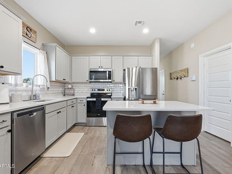 36743 N SANGA Court photo 4