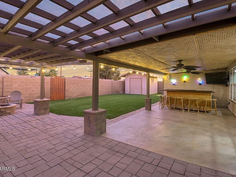 1705 W EL ALBA Way photo 3