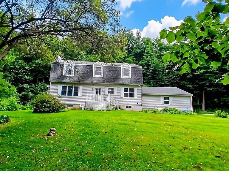 384 Duffy Road photo 2