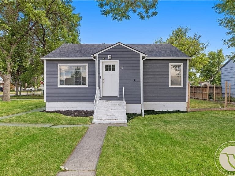 12 Macarthur Ave photo 1