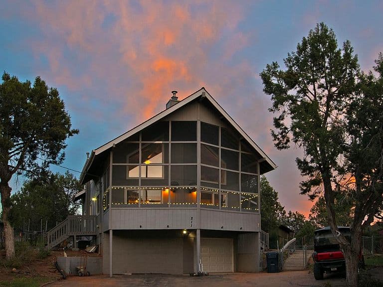 211 N Helen Dr photo 1
