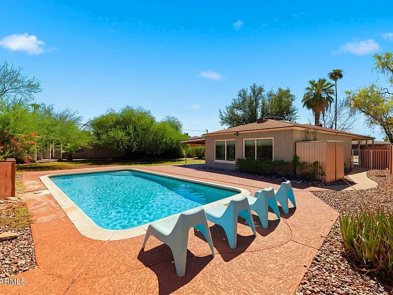 1730 W MULBERRY Drive photo 1