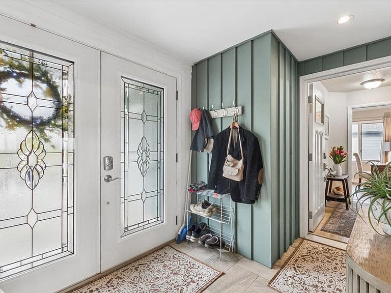 108 Charlotte Ave photo 4