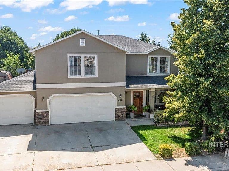 335 E Willowcreek Dr photo 5