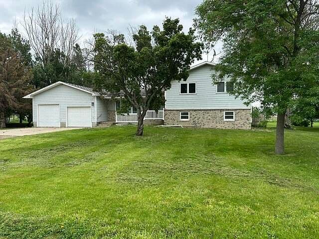 1813 Derian Dr photo 1