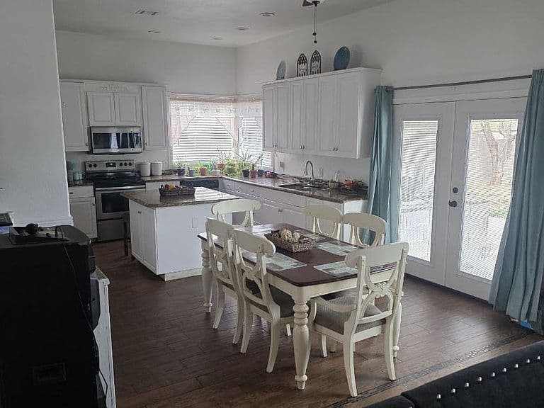 21804 W LAURA Street photo 3