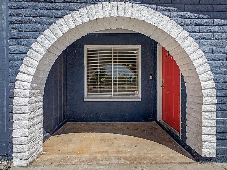 3224 E SWEETWATER Avenue photo 3