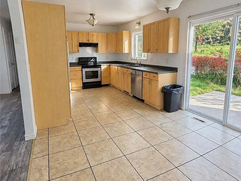 825 Edgehill Vista Rd photo 5