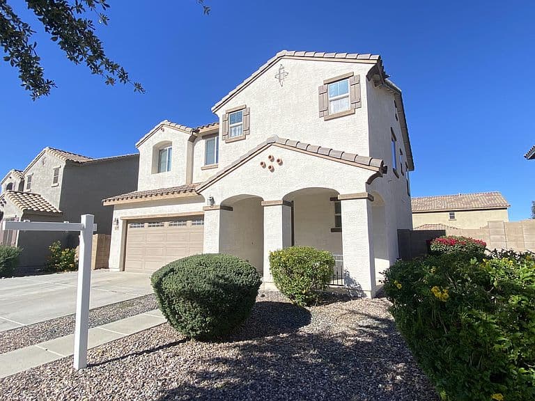 21218 E PECAN Lane photo 2