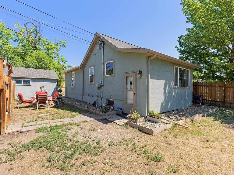 1511 5th St photo 4